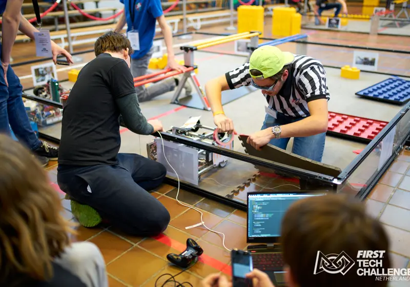 De School doet mee aan de FIRST Tech Challenge